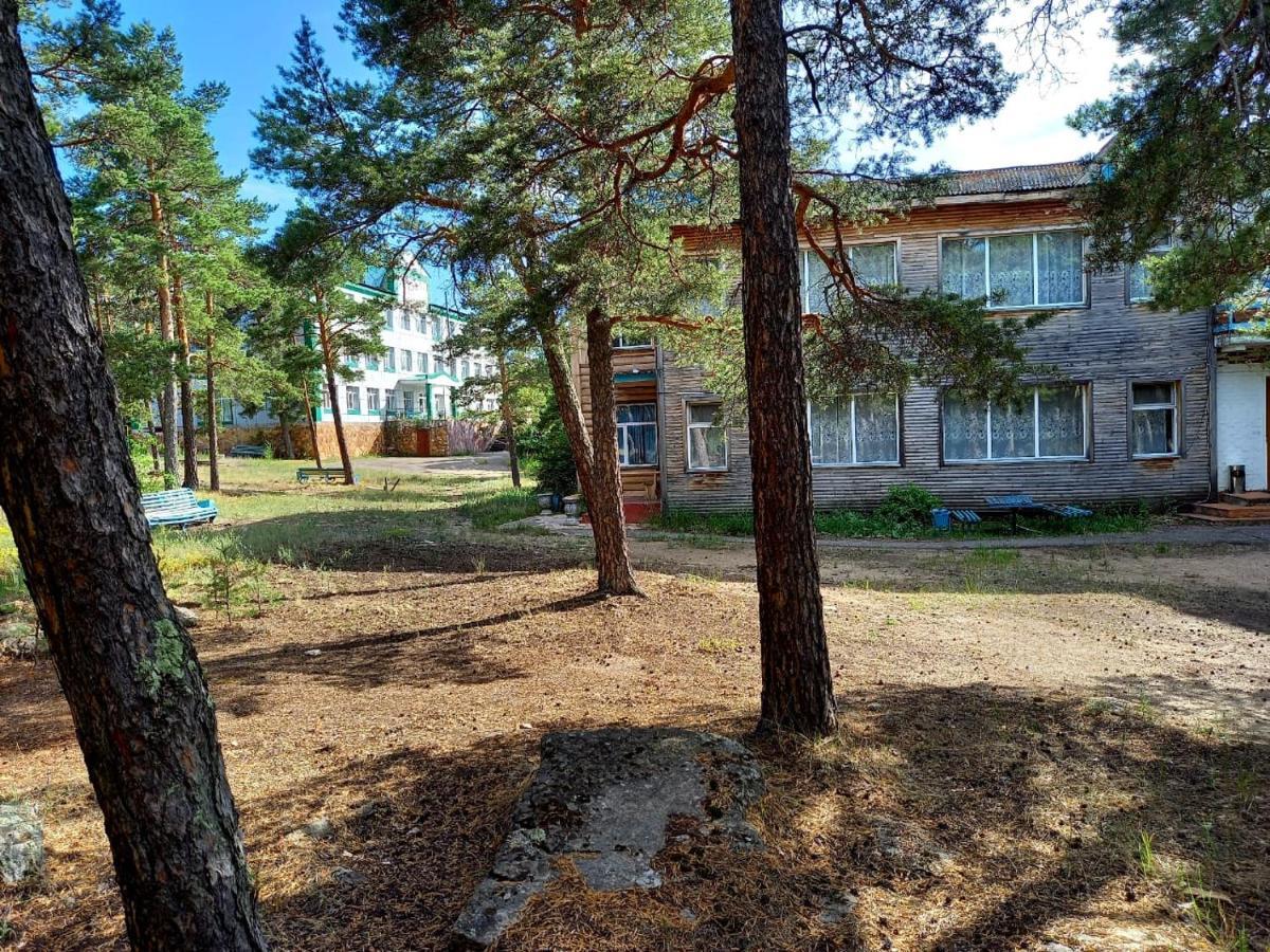 Гостевой Пансионат "Советский Союз" У Ербола Shchūchīnsk Exteriör bild